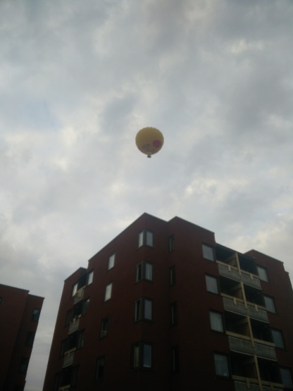 As the barbecue ended we greeted random travelers in the sky